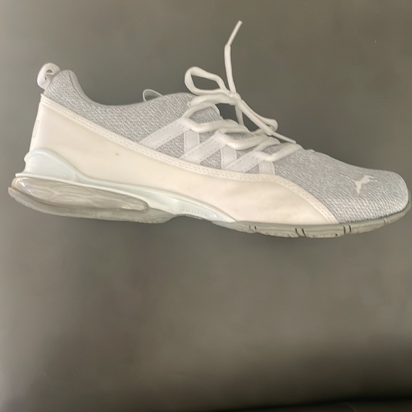 Puma - Picture 2 of 3